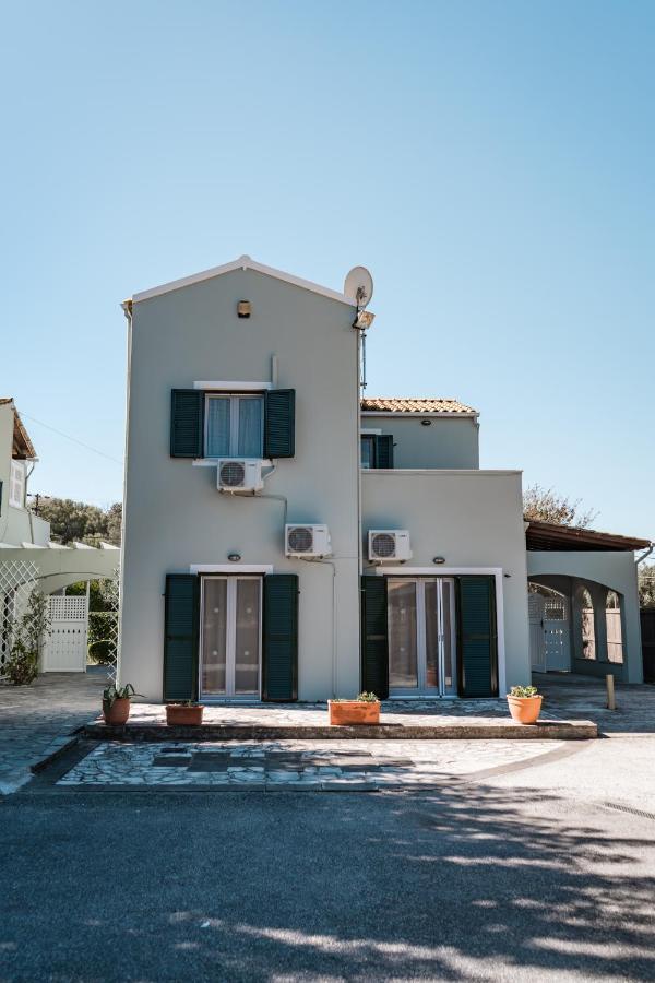 Pyramid City Villas Agios Spyridon  エクステリア 写真
